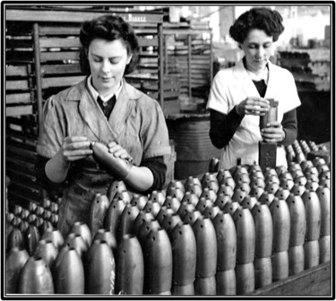 1943 Girls inspecting bomb bodies [SLSA B 7798/421]