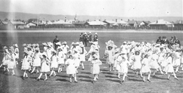 SLSA-PRG-280-1-38-204 Torrensville Country dancing at Thebarton Oval 1923