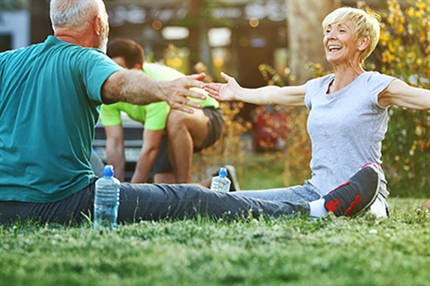 Yoga in park 600x400.jpg